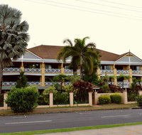 Waterfront Terraces - Pubs and Clubs
