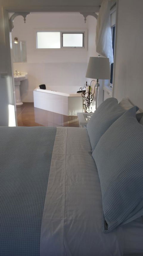 Amelina Cottages - Go Out 30