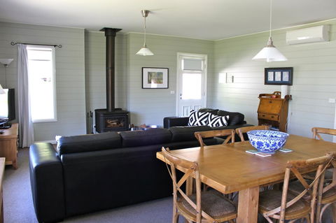 Amelina Cottages - Go Out 27