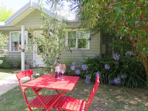 Amelina Cottages - Go Out 3
