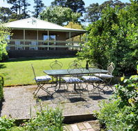 Lavender Farm - Pubs and Clubs