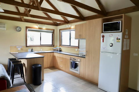Red Ceder Cottage - Great Ocean Road - Port Campbell - Go Out 11