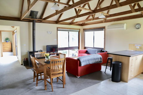 Red Ceder Cottage - Great Ocean Road - Port Campbell - Go Out 12