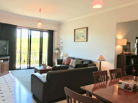 Hillâ€™s Creek Holiday Home - Go Out 11