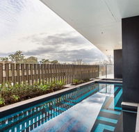 Complete Host 50 Claremont St Apartments - Pubs and Clubs