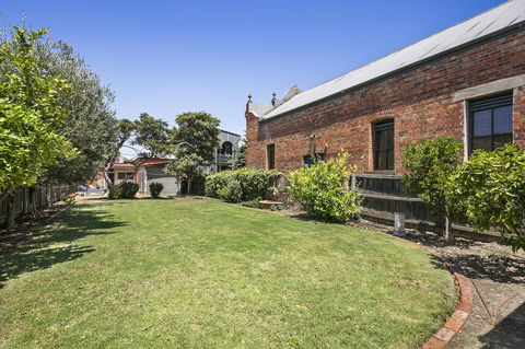 Windermere Fitzroy - Rejuvenate Stays - Pubs and Clubs 12