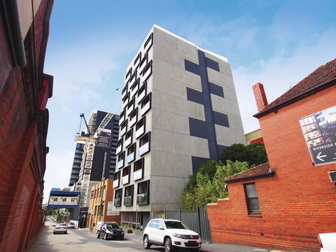 Oaks Melbourne South Yarra Suites - Pubs and Clubs 12