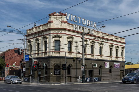 Oaks Melbourne South Yarra Suites - Pubs and Clubs 15