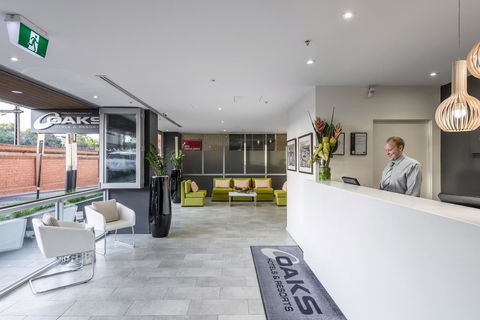 Oaks Melbourne South Yarra Suites - Pubs and Clubs 4