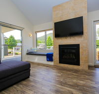 Amber Mist Villa Two - Pubs and Clubs