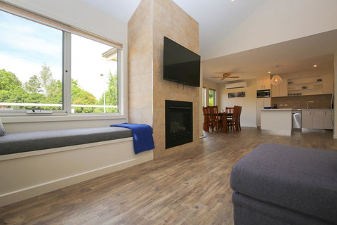 Amber Mist Villa Two - Pubs and Clubs 14