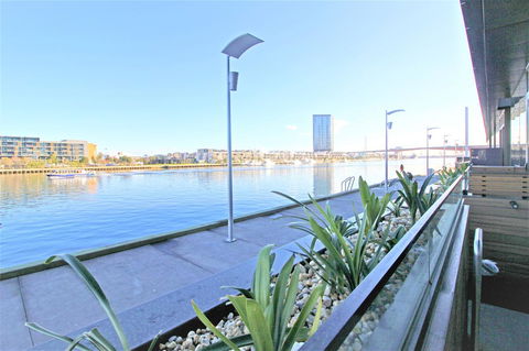 Auzzie Apartments Docklands, Melbourne - Pubs and Clubs 12