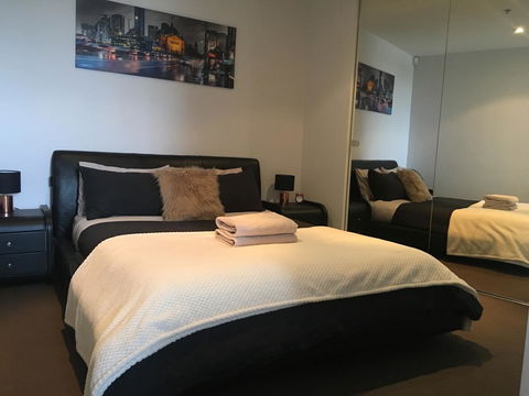 Society Accommodation - Pubs and Clubs 2