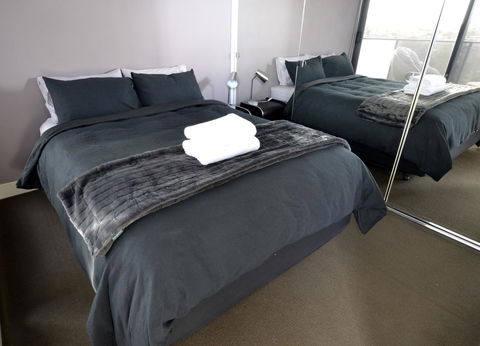 Society Accommodation - Pubs and Clubs 15
