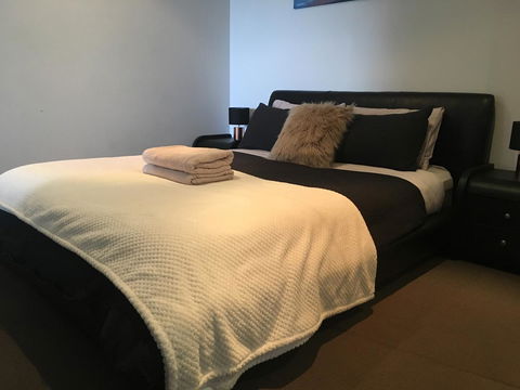 Society Accommodation - Pubs and Clubs 3