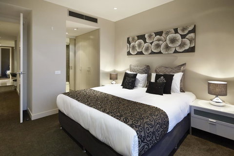 Melbourne Luxury Collection - Go Out 13