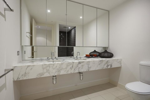 Melbourne Luxury Collection - Go Out 29