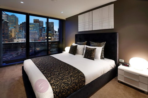 Melbourne Luxury Collection - Go Out 17