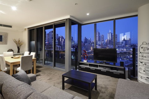 Melbourne Luxury Collection - Go Out 7