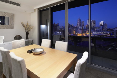 Melbourne Luxury Collection - Go Out 6