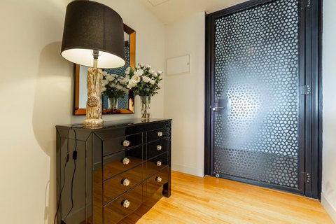 Great Southbank 2 Bedroom Netflix*WIFI*Parking - Go Out 18