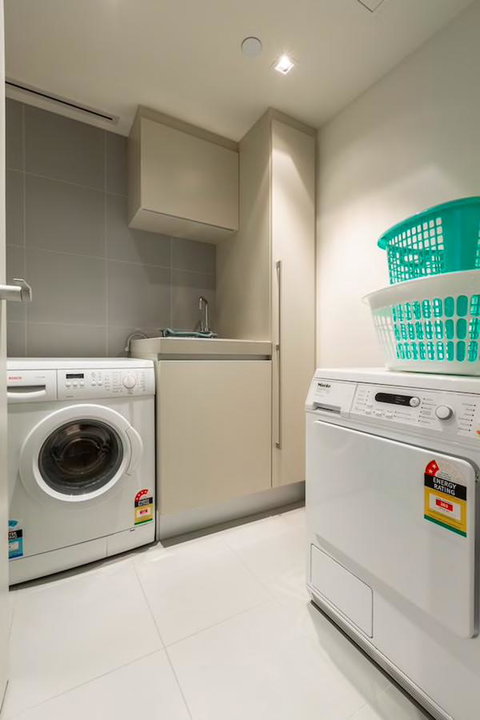 Great Southbank 2 Bedroom Netflix*WIFI*Parking - Go Out 19