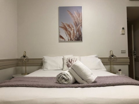 Beaumont Kew Apartments - Go Out 7