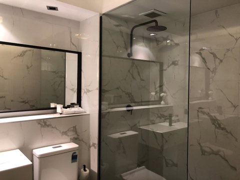 Beaumont Kew Apartments - Go Out 14
