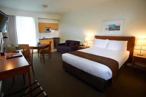 Beaumont Kew Apartments - Go Out 23