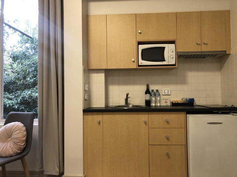 Beaumont Kew Apartments - Go Out 13