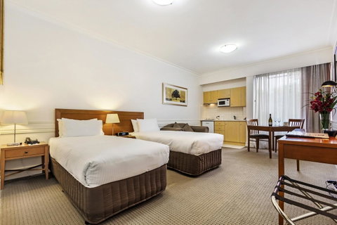 Beaumont Kew Apartments - Go Out 32