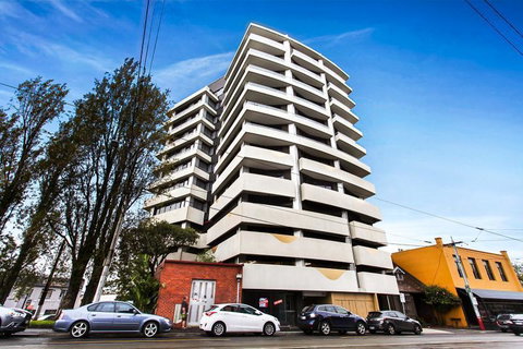 Beaumont Kew Apartments - Go Out 35