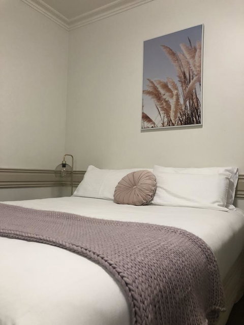 Beaumont Kew Apartments - Go Out 5