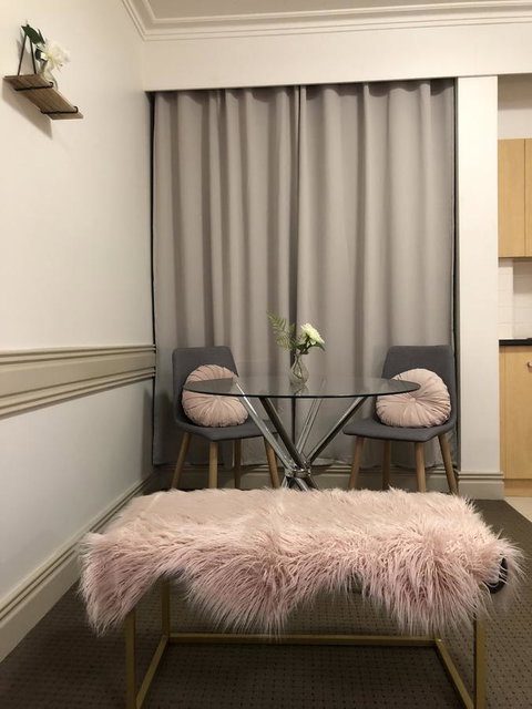 Beaumont Kew Apartments - Go Out 17