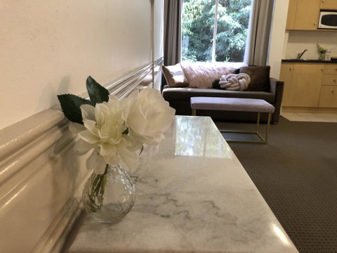 Beaumont Kew Apartments - Go Out 15