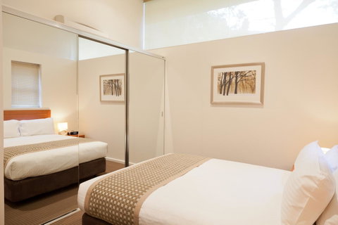 Beaumont Kew Apartments - Go Out 27