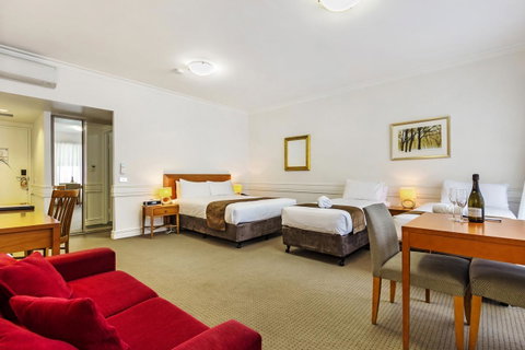 Beaumont Kew Apartments - Go Out 33