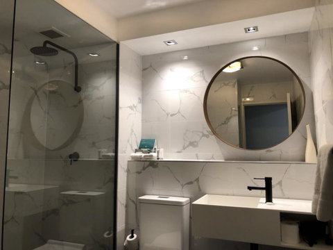 Beaumont Kew Apartments - Go Out 10