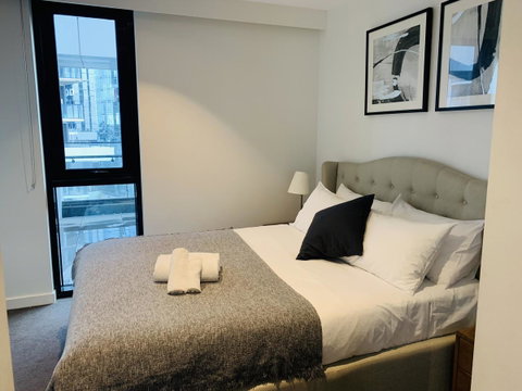 Southbank Seaview Apartment - Go Out 4