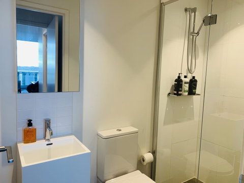Southbank Seaview Apartment - Go Out 2
