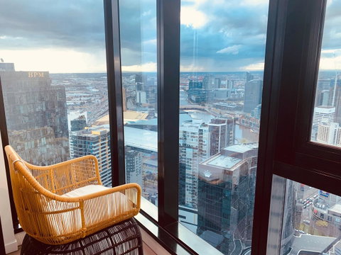 Southbank Seaview Apartment - Go Out 9