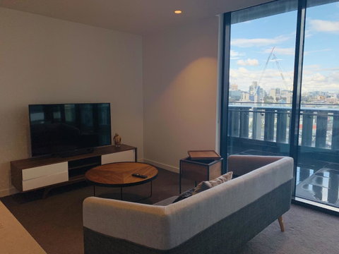Southbank Seaview Apartment - Go Out 3