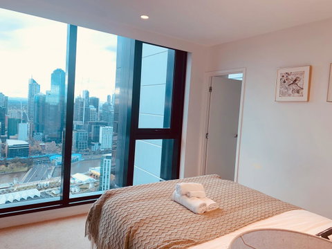 Southbank Seaview Apartment - Go Out 10