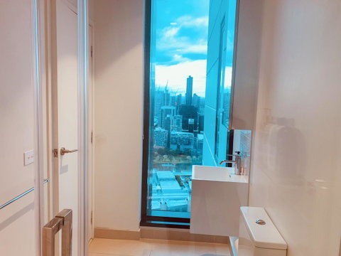 Southbank Seaview Apartment - Go Out 12