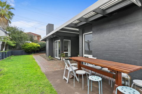 Mysa Anglesea Sleeps 7 WiFi SmartTV Cafes Shops - Pubs and Clubs 13