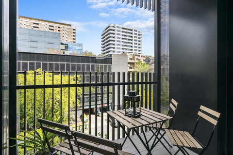 Complete Host Leopold Apartments - Pubs and Clubs 6