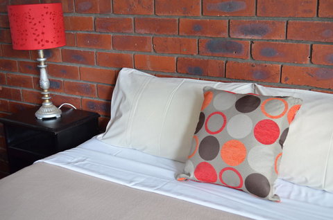 City Heart Motel Warrnambool - Pubs and Clubs 23