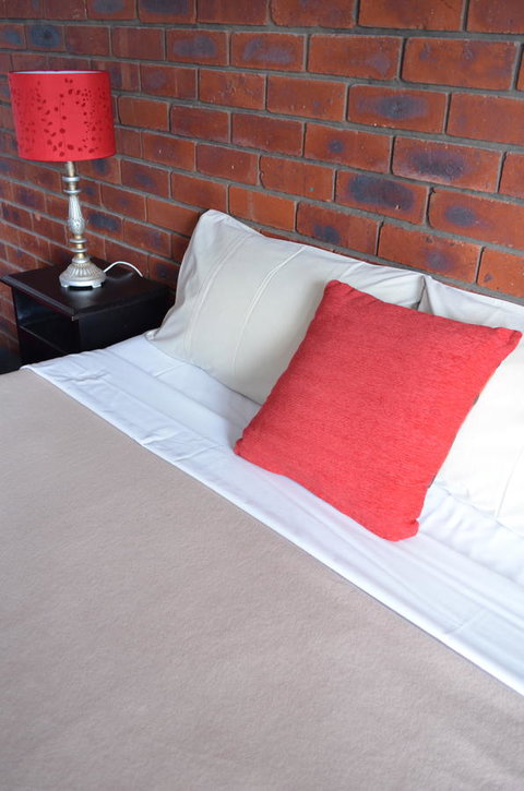 City Heart Motel Warrnambool - Pubs and Clubs 17