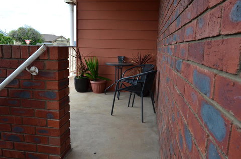 City Heart Motel Warrnambool - Pubs and Clubs 35