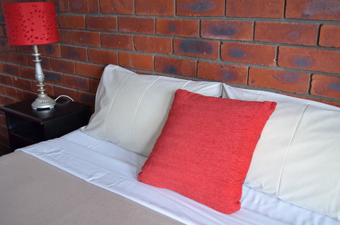 City Heart Motel Warrnambool - Pubs and Clubs 20